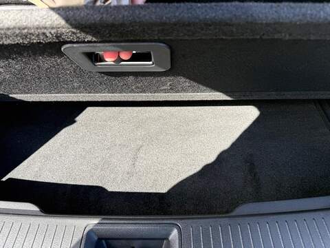 Nissan ARIYA 63kWh Engage Auto 5dr 7.4kW Charger - U80162