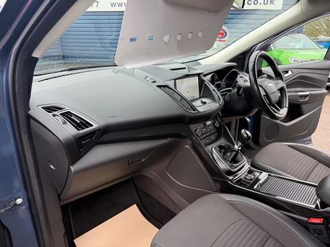 Ford Kuga 2.0 TDCi EcoBlue Titanium Edition SUV 5dr Diesel Manual AWD Euro 6 (s/s) (180 ps) - U80164