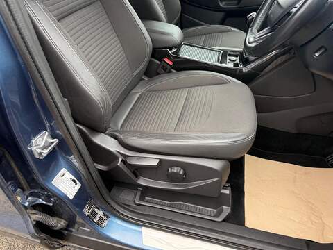 Ford Kuga 2.0 TDCi EcoBlue Titanium Edition SUV 5dr Diesel Manual AWD Euro 6 (s/s) (180 ps) - U80164