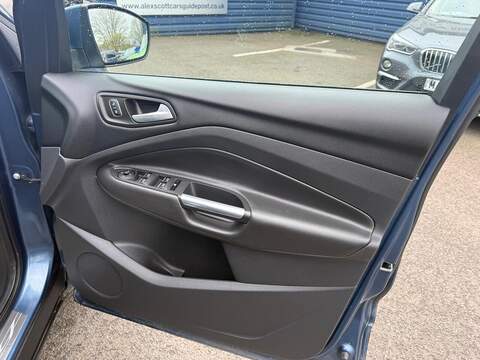 Ford Kuga 2.0 TDCi EcoBlue Titanium Edition SUV 5dr Diesel Manual AWD Euro 6 (s/s) (180 ps) - U80164