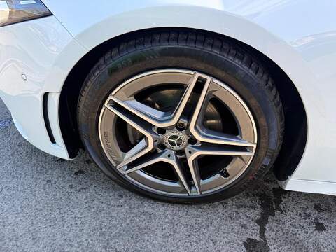 Mercedes-Benz A Class A180 AMG Line Hatchback 1.3 Automatic Petrol Hatchback 1.3 Automatic Petrol - U80170