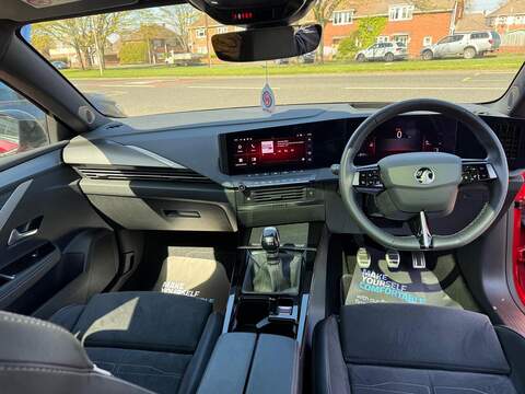Vauxhall Astra 1.2 Turbo Ultimate Euro 6 (s/s) 5dr - U80174