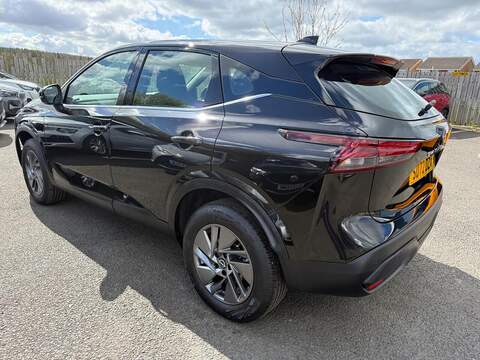 Nissan Qashqai 1.3 DIG-T MHEV Acenta Premium Euro 6 (s/s) 5dr - U80177