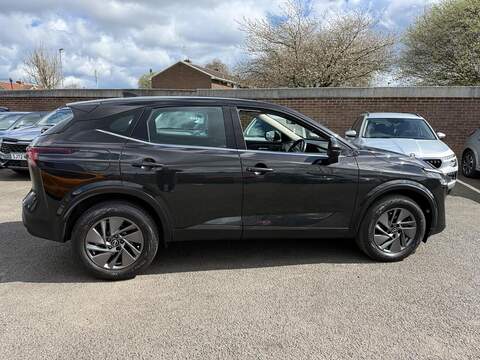 Nissan Qashqai 1.3 DIG-T MHEV Acenta Premium Euro 6 (s/s) 5dr - U80177