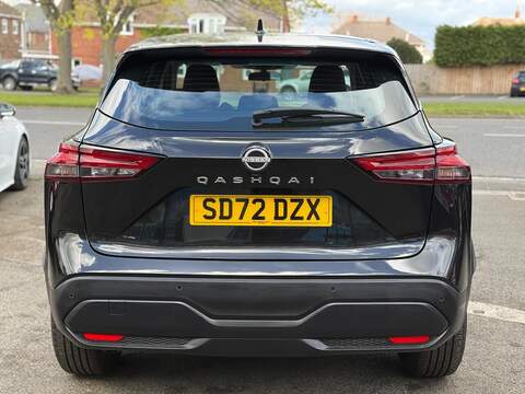Nissan Qashqai 1.3 DIG-T MHEV Acenta Premium Euro 6 (s/s) 5dr - U80177