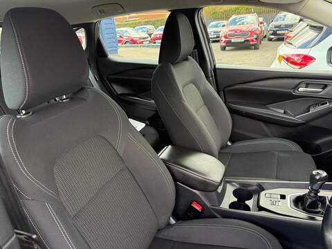 Nissan Qashqai 1.3 DIG-T MHEV Acenta Premium Euro 6 (s/s) 5dr - U80177