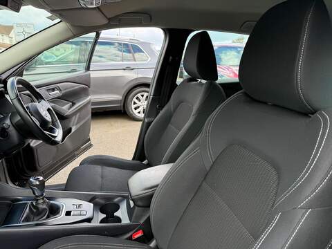 Nissan Qashqai 1.3 DIG-T MHEV Acenta Premium Euro 6 (s/s) 5dr - U80177