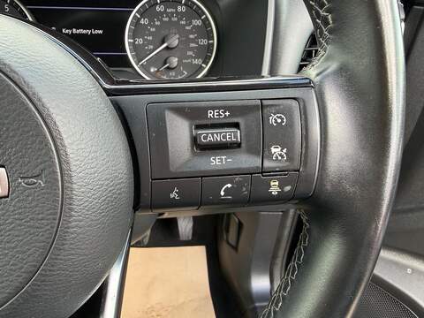 Nissan Qashqai 1.3 DIG-T MHEV Acenta Premium Euro 6 (s/s) 5dr - U80177