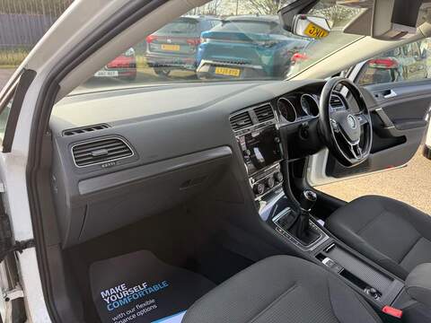 Volkswagen Golf 1.5 TSI EVO Match Edition Hatchback 5dr Petrol Manual Euro 6 (s/s) (130 ps) - U80179
