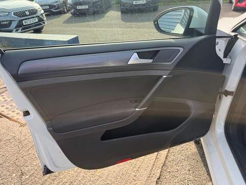 Volkswagen Golf 1.5 TSI EVO Match Edition Hatchback 5dr Petrol Manual Euro 6 (s/s) (130 ps) - U80179