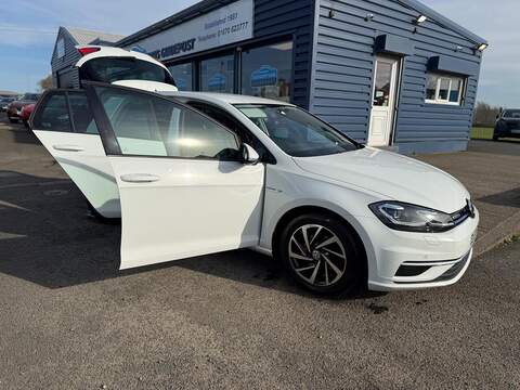 Volkswagen Golf 1.5 TSI EVO Match Edition Hatchback 5dr Petrol Manual Euro 6 (s/s) (130 ps) - U80179