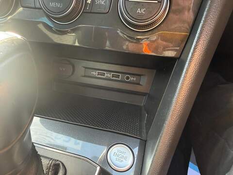 Volkswagen Tiguan TDI Match SUV 2.0 Automatic Diesel - U80181