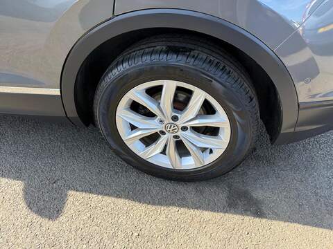 Volkswagen Tiguan TDI Match SUV 2.0 Automatic Diesel - U80181