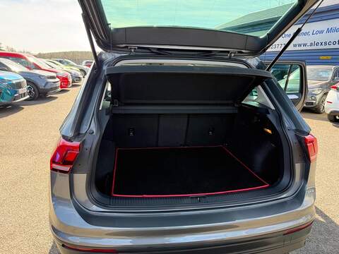 Volkswagen Tiguan TDI Match SUV 2.0 Automatic Diesel - U80181