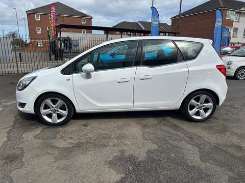 Vauxhall Meriva 1.4i Tech Line MPV 5dr Petrol Manual Euro 6 (100 ps) - U80184