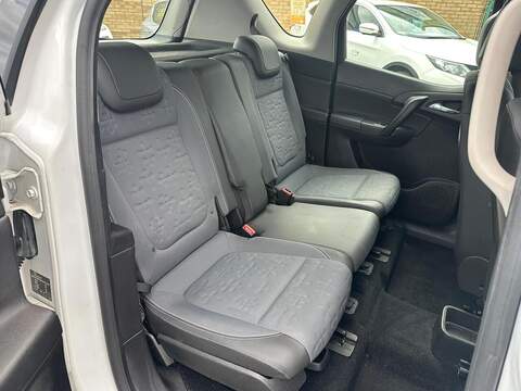 Vauxhall Meriva 1.4i Tech Line MPV 5dr Petrol Manual Euro 6 (100 ps) - U80184