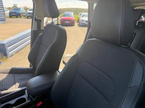 Ford Kuga 1.5 TDCi Titanium SUV 5dr Diesel Manual Euro 6 (s/s) (120 ps) - U80190
