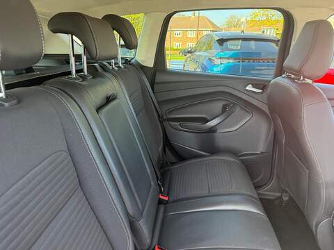 Ford Kuga 1.5 TDCi Titanium SUV 5dr Diesel Manual Euro 6 (s/s) (120 ps) - U80190
