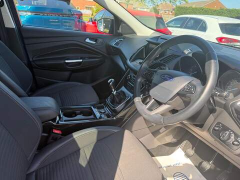 Ford Kuga 1.5 TDCi Titanium SUV 5dr Diesel Manual Euro 6 (s/s) (120 ps) - U80190