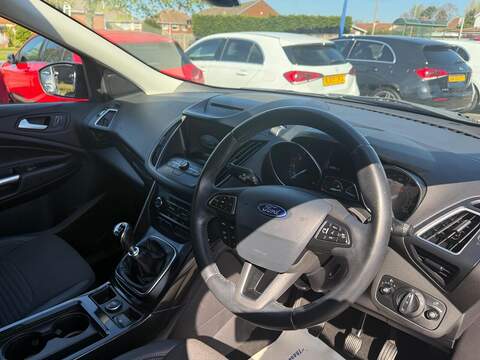Ford Kuga 1.5 TDCi Titanium SUV 5dr Diesel Manual Euro 6 (s/s) (120 ps) - U80190