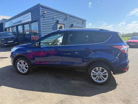 Ford Kuga 1.5 TDCi Titanium SUV 5dr Diesel Manual Euro 6 (s/s) (120 ps) - U80190