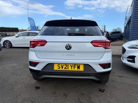 Volkswagen T-Roc 1.5 TSI EVO Black Edition SUV 5dr Petrol Manual Euro 6 (s/s) (150 ps) - U80191