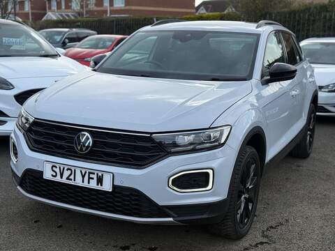 Volkswagen T-Roc 1.5 TSI EVO Black Edition SUV 5dr Petrol Manual Euro 6 (s/s) (150 ps) - U80191