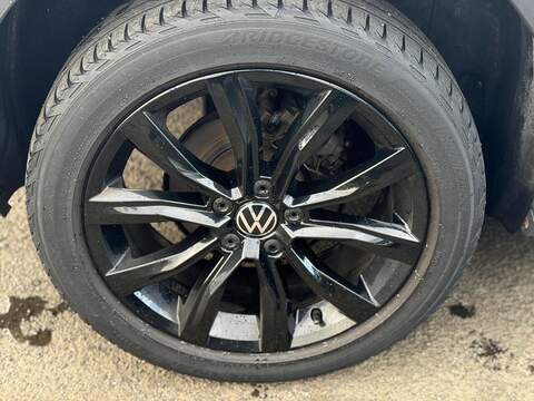 Volkswagen T-Roc 1.5 TSI EVO Black Edition SUV 5dr Petrol Manual Euro 6 (s/s) (150 ps) - U80191