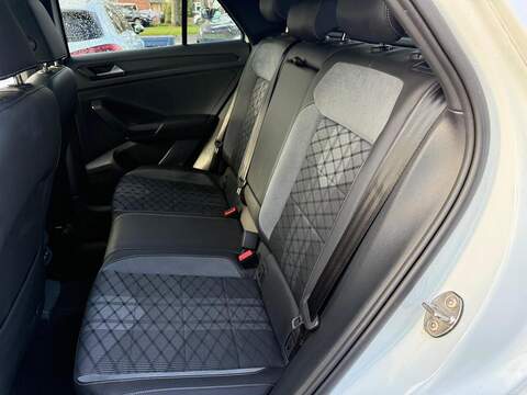 Volkswagen T-Roc 1.5 TSI R-Line DSG Euro 6 (s/s) 5dr - U80194