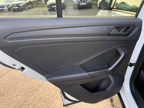 Volkswagen T-Roc 1.5 TSI R-Line DSG Euro 6 (s/s) 5dr - U80194