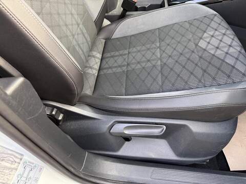 Volkswagen T-Roc 1.5 TSI R-Line DSG Euro 6 (s/s) 5dr - U80194
