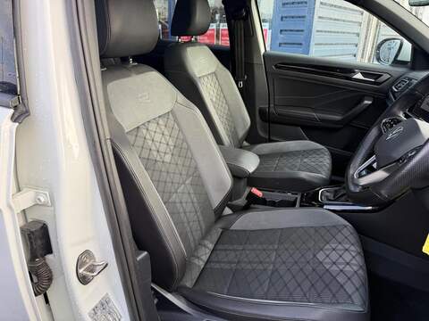 Volkswagen T-Roc 1.5 TSI R-Line DSG Euro 6 (s/s) 5dr - U80194