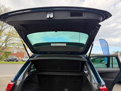 Volkswagen Tiguan 2.0 TDI R-Line DSG 4Motion Euro 6 (s/s) 5dr - U80195