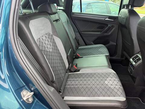 Volkswagen Tiguan 2.0 TDI R-Line DSG 4Motion Euro 6 (s/s) 5dr - U80195