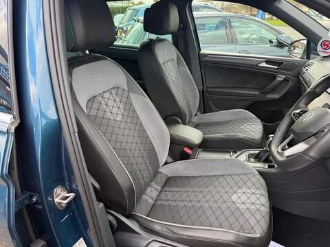 Volkswagen Tiguan 2.0 TDI R-Line DSG 4Motion Euro 6 (s/s) 5dr - U80195