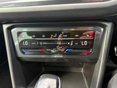 Volkswagen Tiguan 2.0 TDI R-Line DSG 4Motion Euro 6 (s/s) 5dr - U80195