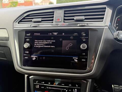 Volkswagen Tiguan 2.0 TDI R-Line DSG 4Motion Euro 6 (s/s) 5dr - U80195