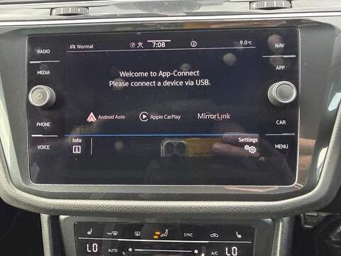 Volkswagen Tiguan 2.0 TDI R-Line DSG 4Motion Euro 6 (s/s) 5dr - U80195