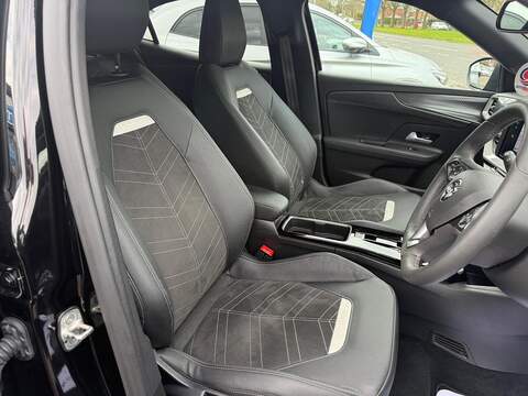 Vauxhall Mokka Electric 50kWh Ultimate Auto 5dr - U80199