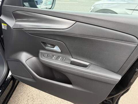 Vauxhall Mokka Electric 50kWh Ultimate Auto 5dr - U80199