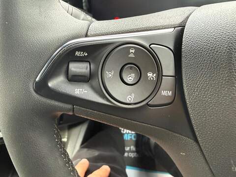 Vauxhall Mokka Electric 50kWh Ultimate Auto 5dr - U80199
