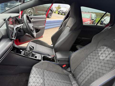 Volkswagen Golf 1.5 TSI R-Line Euro 6 (s/s) 5dr - U80200