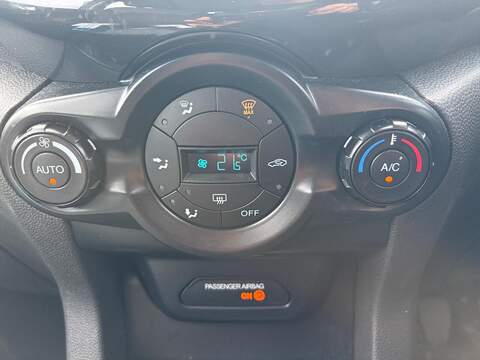 Ford EcoSport 1.5 TDCi Titanium SUV 5dr Diesel Manual 2WD Euro 5 (90 ps) - U80205