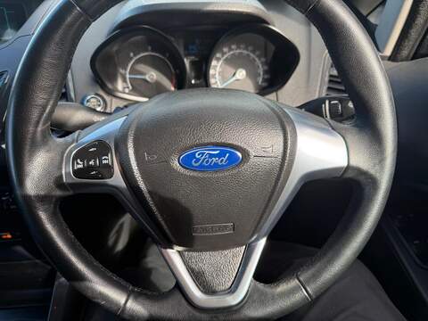 Ford EcoSport 1.5 TDCi Titanium SUV 5dr Diesel Manual 2WD Euro 5 (90 ps) - U80205