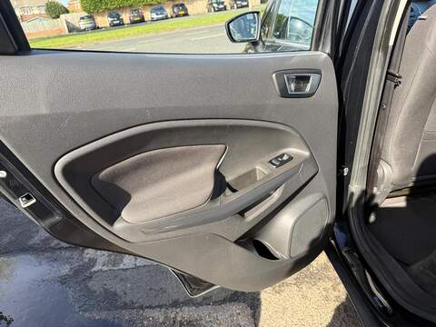 Ford EcoSport 1.5 TDCi Titanium SUV 5dr Diesel Manual 2WD Euro 5 (90 ps) - U80205