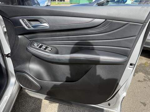 MG MG HS 1.5 T-GDI Exclusive DCT Euro 6 (s/s) 5dr - U80212