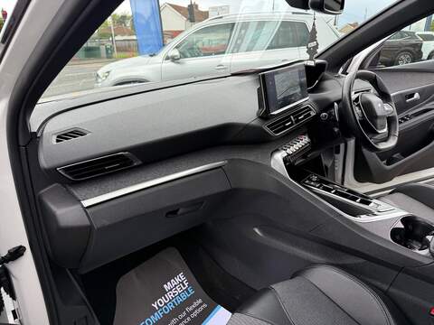 Peugeot 3008 1.2 PureTech Allure Premium + EAT Euro 6 (s/s) 5dr - U80213