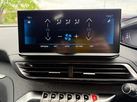 Peugeot 3008 1.2 PureTech Allure Premium + EAT Euro 6 (s/s) 5dr - U80213