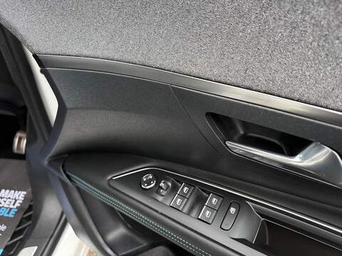 Peugeot 3008 1.2 PureTech Allure Premium + EAT Euro 6 (s/s) 5dr - U80213