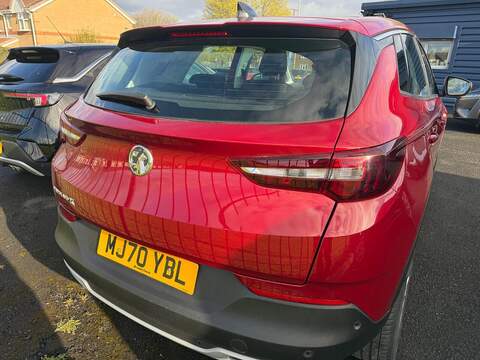 Vauxhall Grandland X 1.2 Turbo Elite Nav Auto Euro 6 (s/s) 5dr - U80214